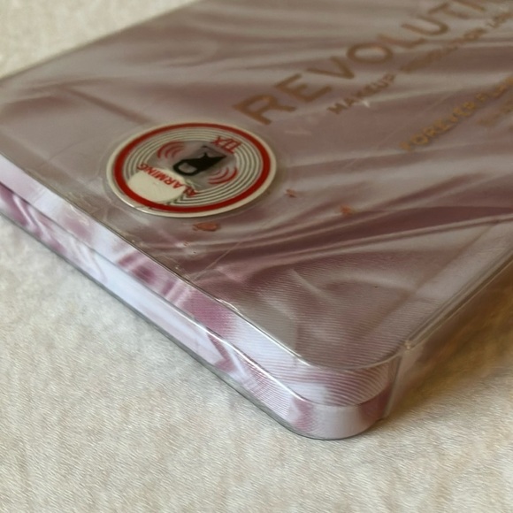 Revolution: Makeup Revolution Forever Flawless Palette- Nude - Picture 10 of 16